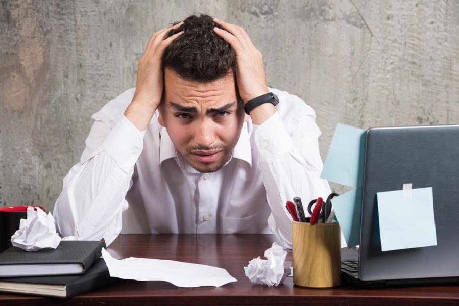 Common Mistakes That Prevent Employees from Getting Promoted in Large Companies